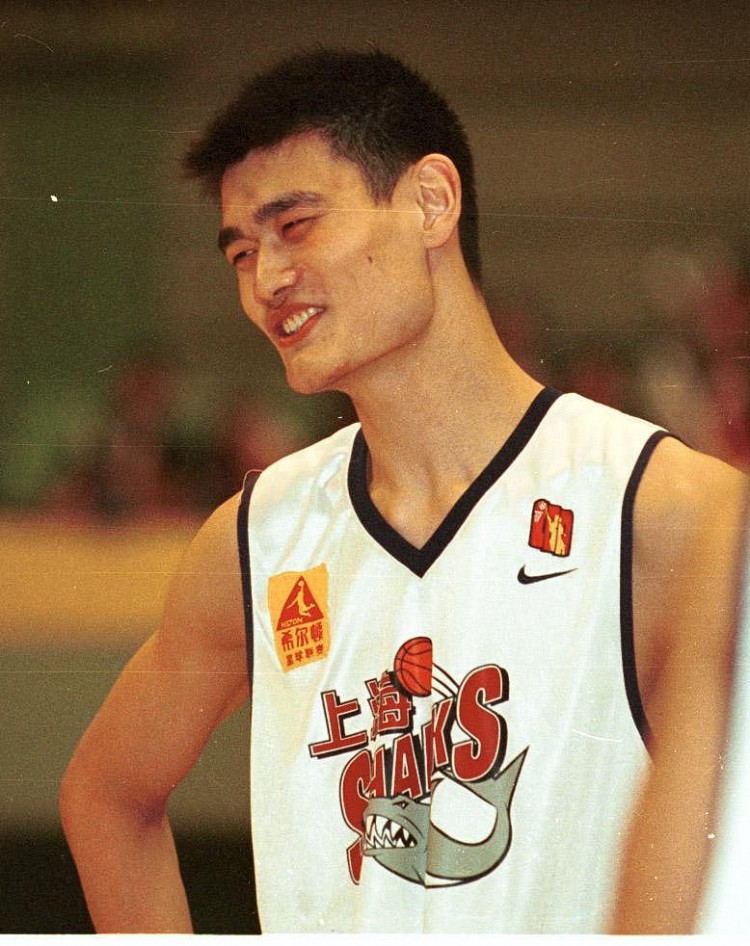 上海88-83擒北京，23年后重夺CBA常规赛冠军