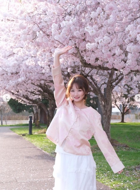 杨瀚森21岁生日:开拓者官方发文 女友INS转发 杨瀚森21岁生日:开拓者官方发文 女友INS转发